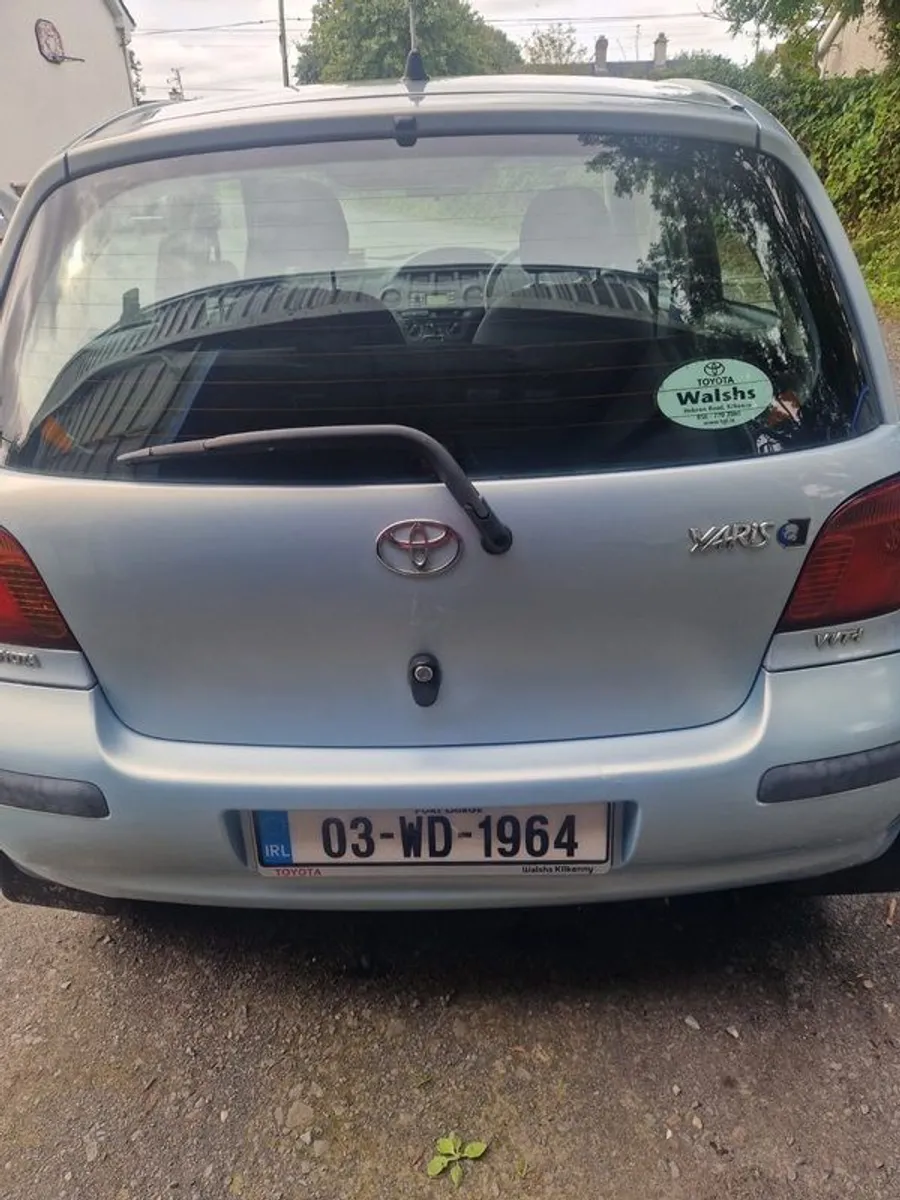 2003 Toyota Yaris - Image 2