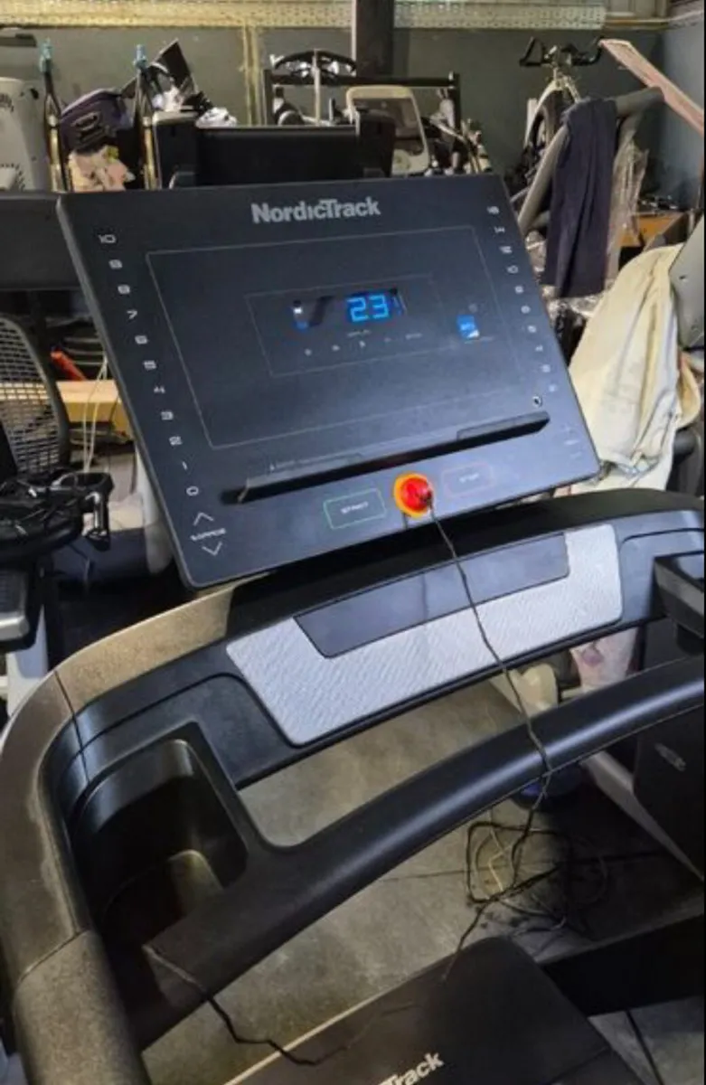 NORDICTRACK EXP5I TREADMILL BRAND NEW - Image 3