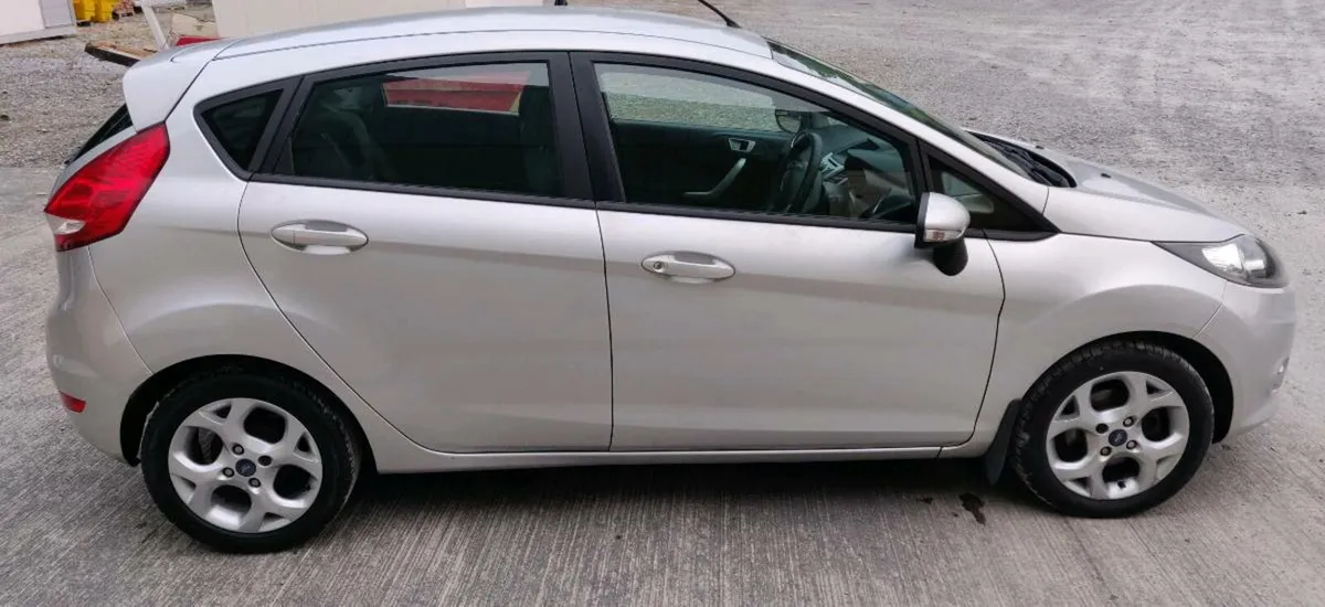 2012 Ford Fiesta 1.4 Petrol automatic €6750 Only - Image 2