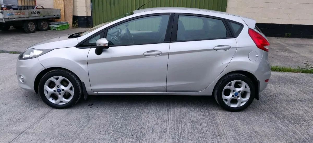 2012 Ford Fiesta 1.4 Petrol automatic €6750 Only - Image 3