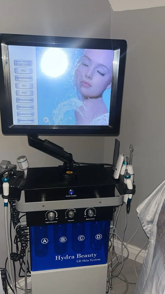 Hydrafacial machine - Image 1