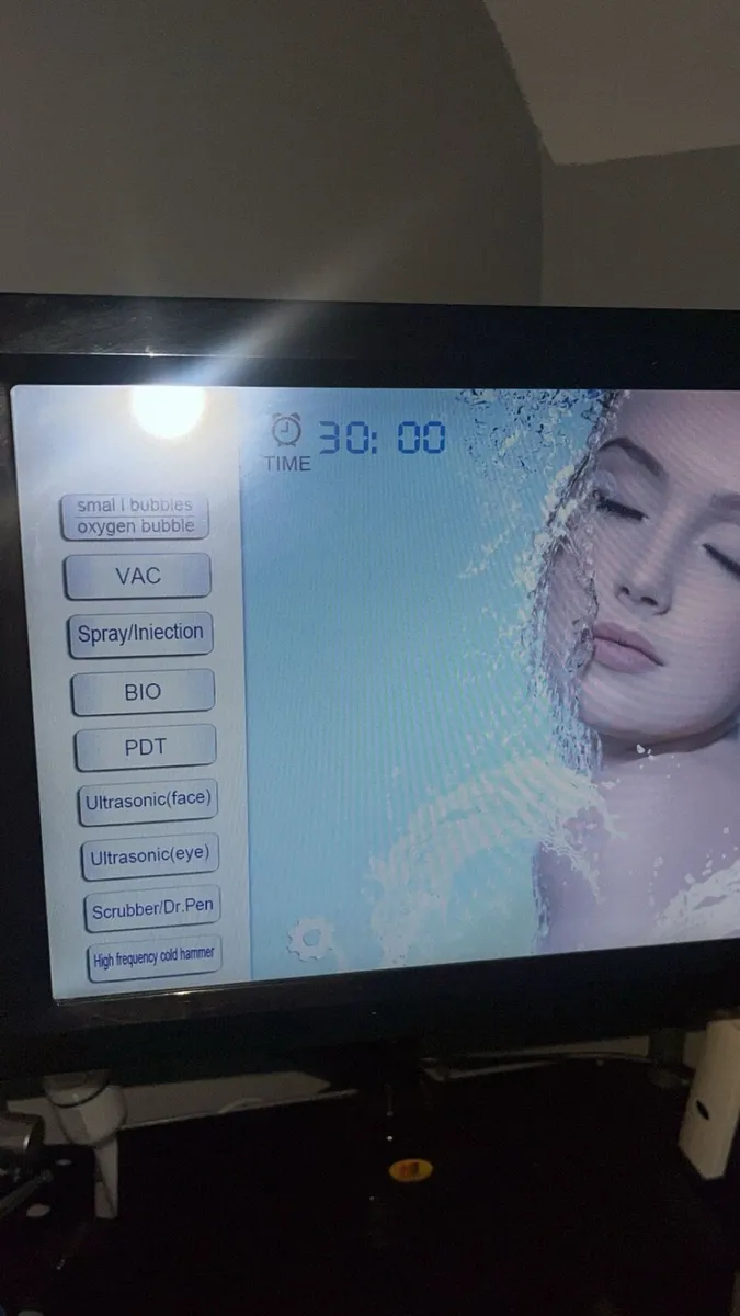 Hydrafacial machine - Image 2