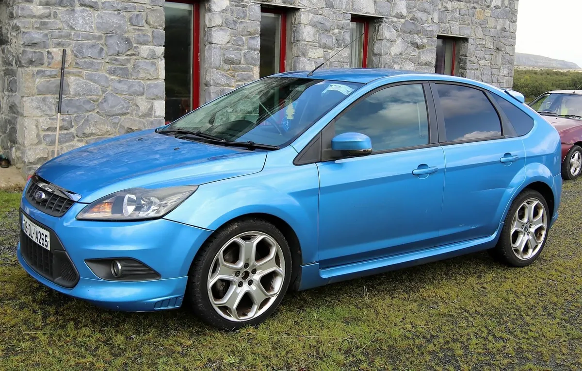 Ford Focus 2009 - Image 2