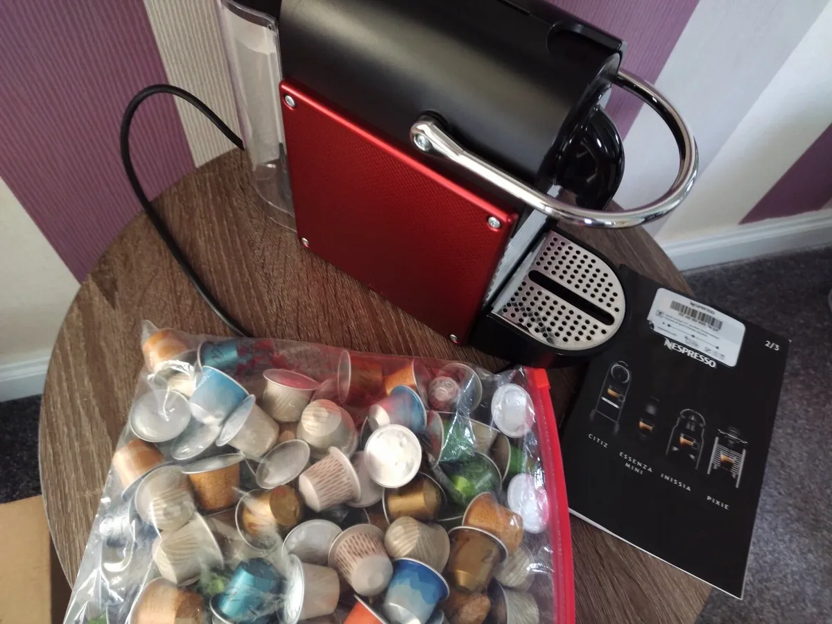 Nespresso Pixie Coffee Machine €100 ☕️ - Image 1