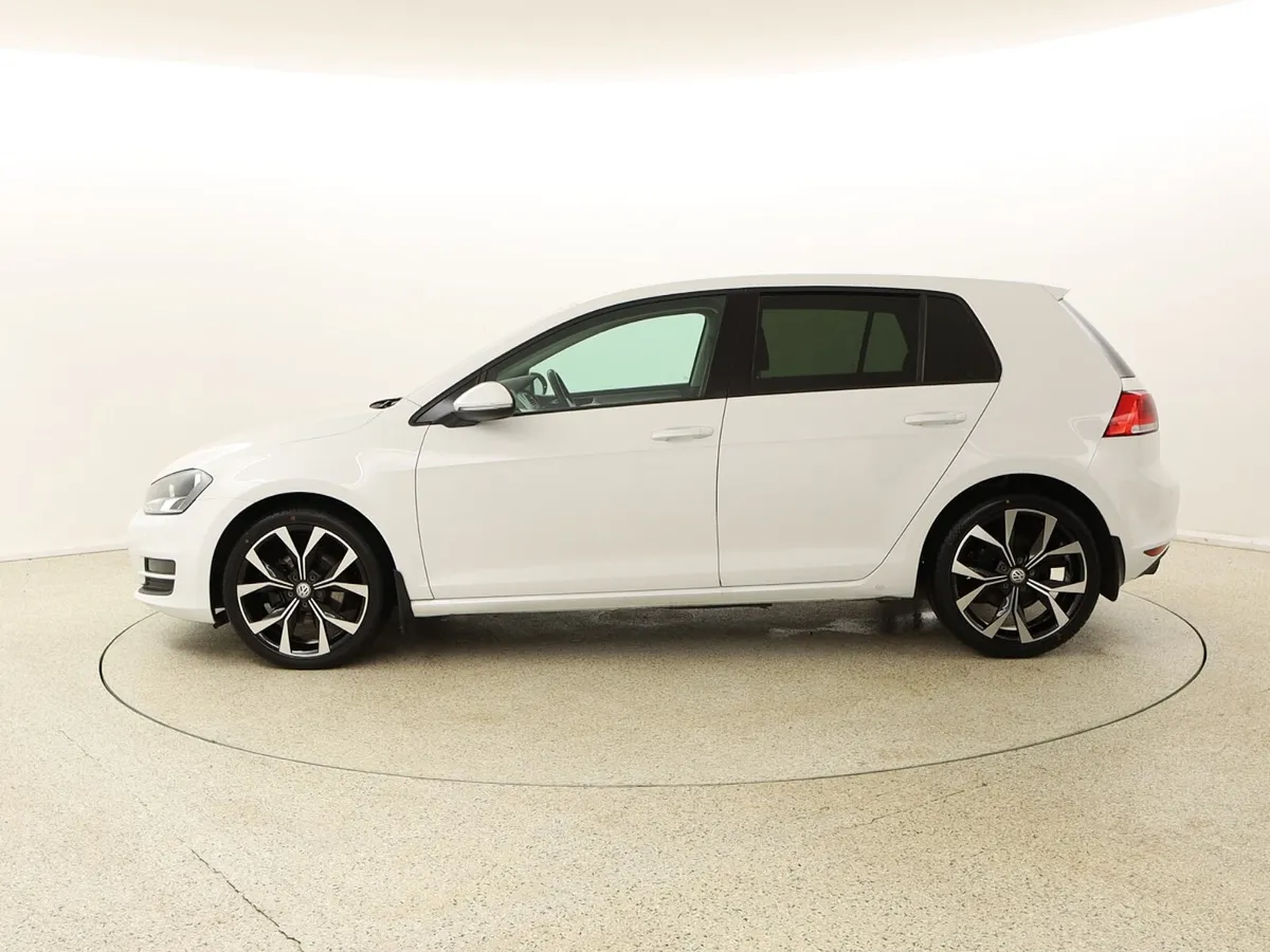 2015 Volkswagen Golf 1.6 TDI Match 110 BHP - Image 4