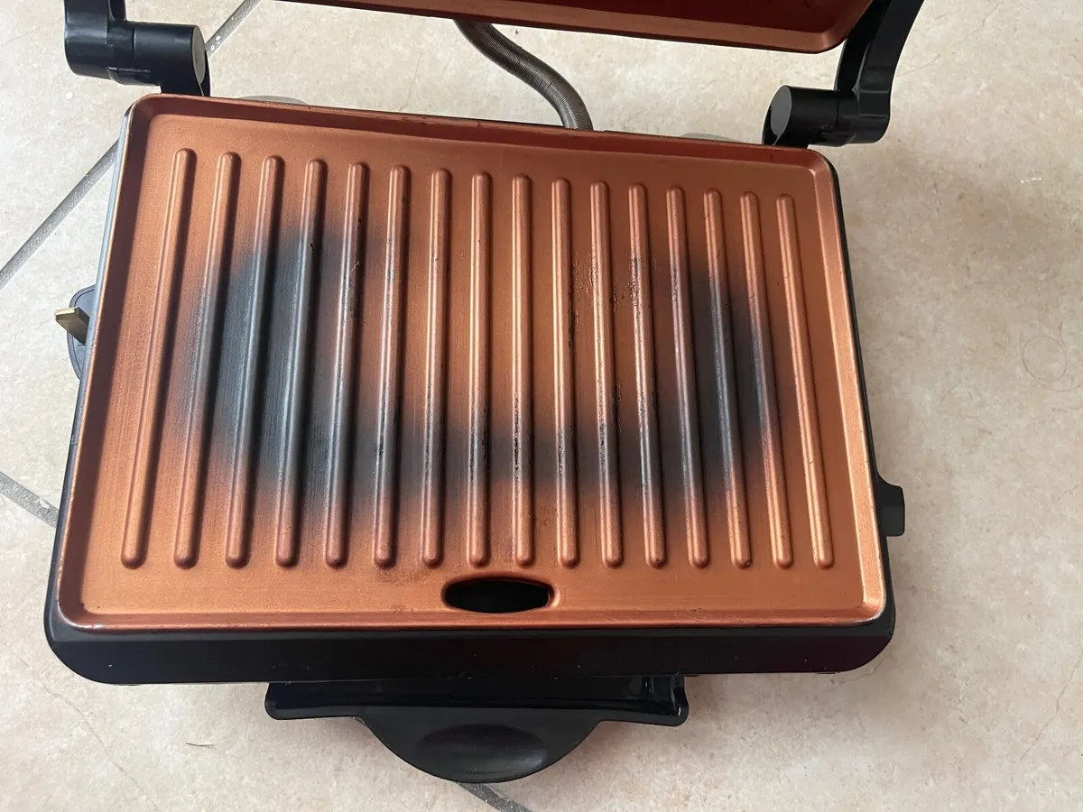Grill - Image 3