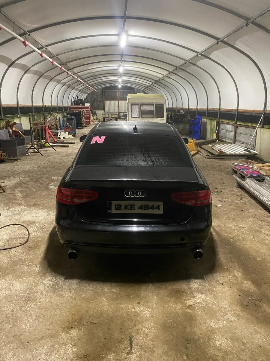 Audi A4 2012 - Image 2