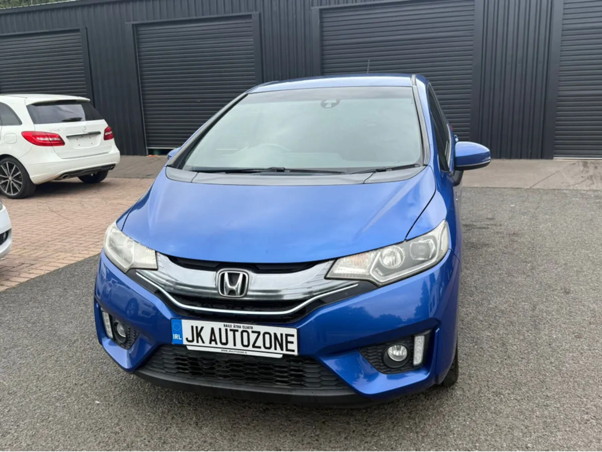 Honda Fit 1.5 HYBRID S PACKAGE - Image 3