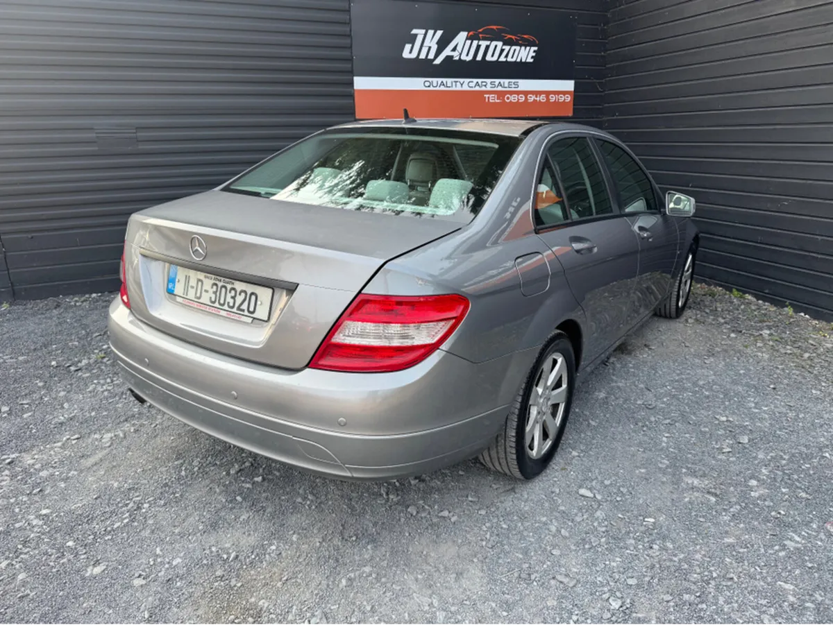 Mercedes-Benz C-Class 200 CDI BLUE SPECIAL EDITION - Image 4