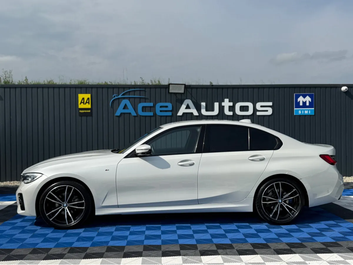 BMW 3-Series M - SPORT XDRIVE - 2.0 DIESEL - AUTO - Image 4