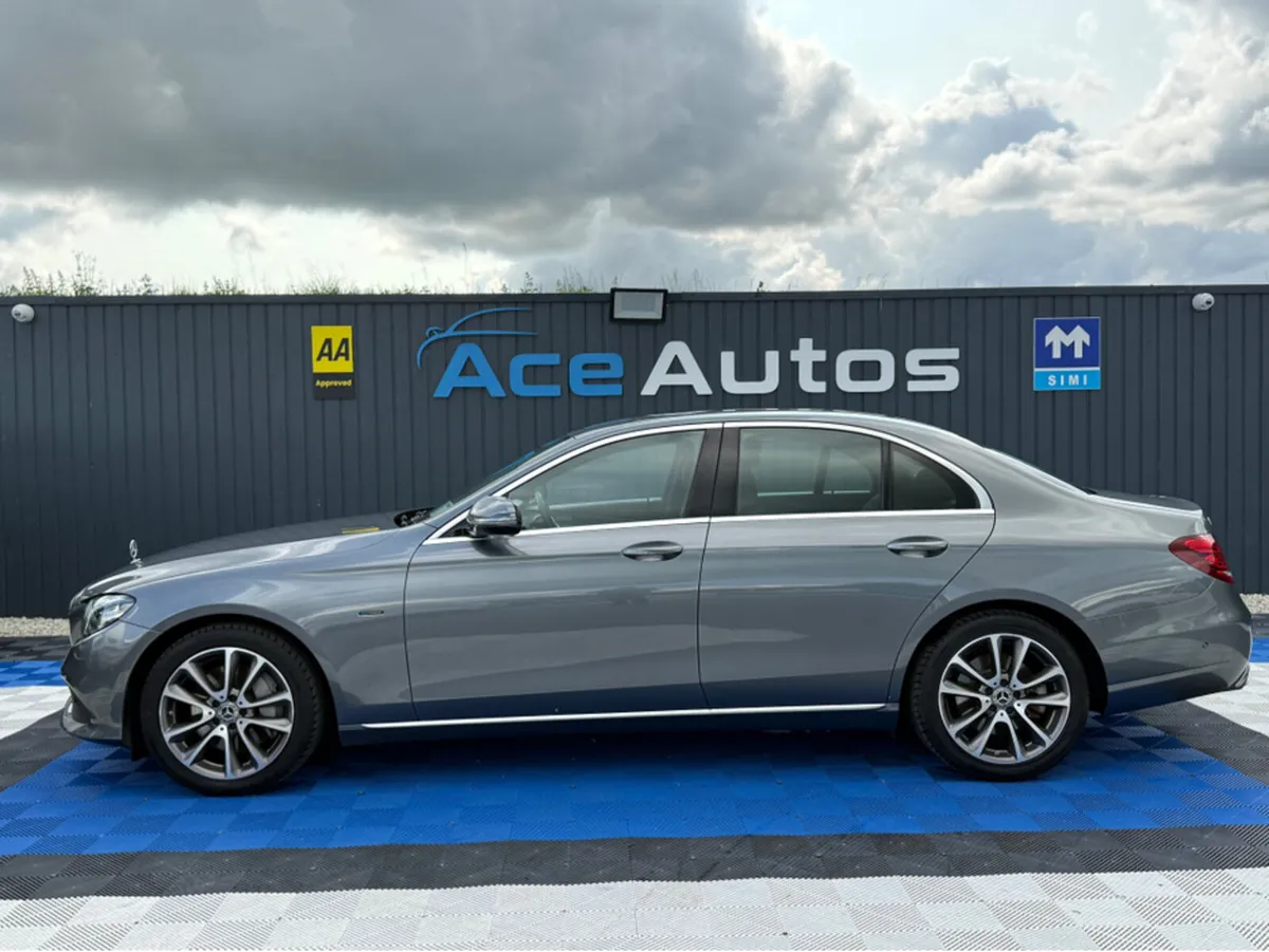 Mercedes-Benz E-Class SE - 2.0L PETROL HYBRID - AU - Image 4