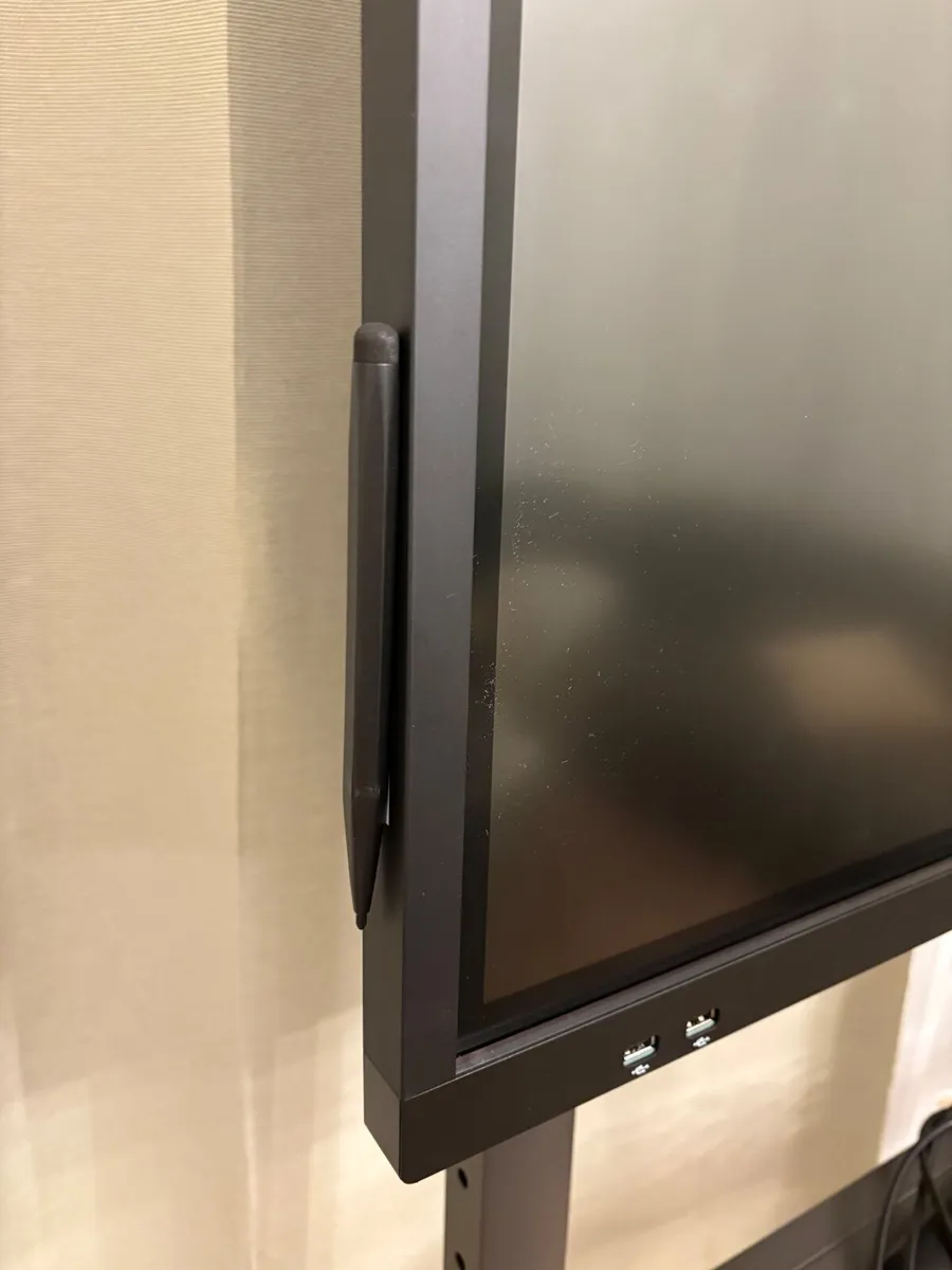 65" Philips E-Line IWB (Android) Interactive White - Image 2