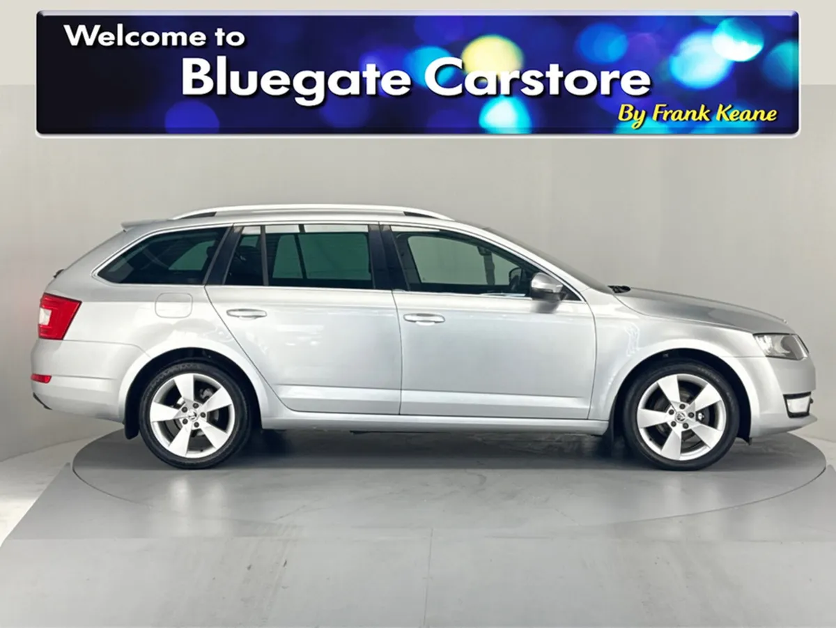 Skoda Octavia COMBI STYLE 1.6 TDI 110HP**SEMI DIGI - Image 3