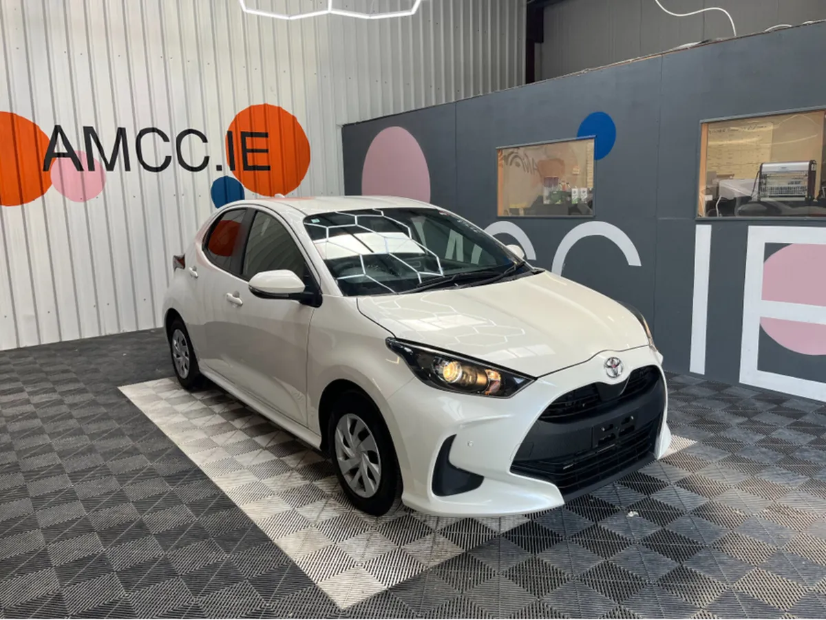 Toyota Yaris 1.0 PETROL / 72k KMs / REVERSE CAMERA - Image 1