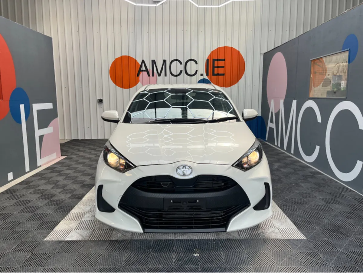 Toyota Yaris 1.0 PETROL / 72k KMs / REVERSE CAMERA - Image 2