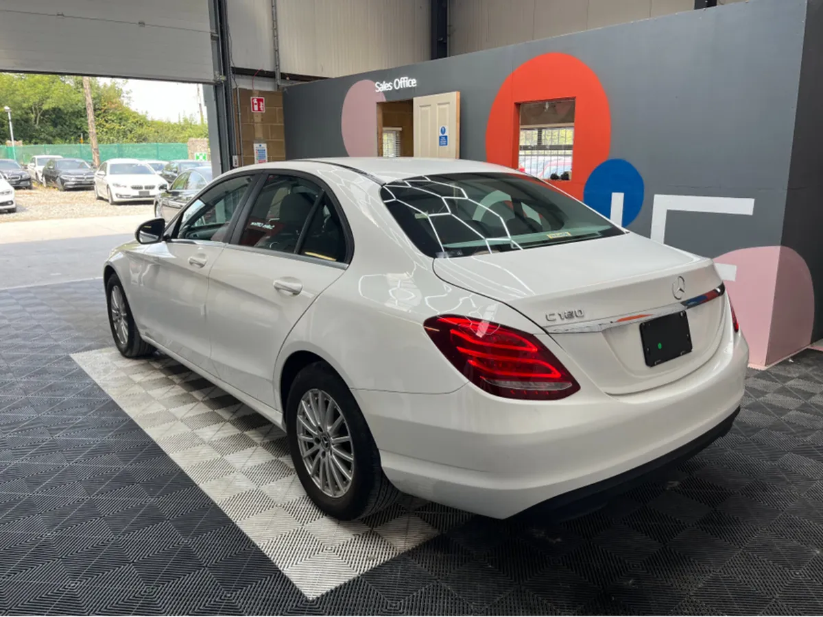 Mercedes-Benz C-Class C180 / 46k KMs / HEATED SEAT - Image 4