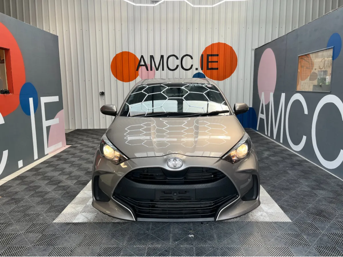 Toyota Yaris 1.0 PETROL / 22k KMs / REVERSE CAMERA - Image 2