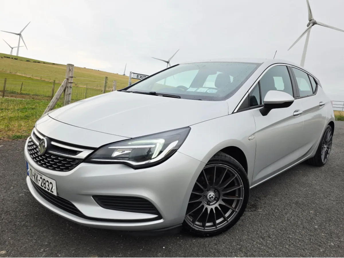 Opel Astra 1.6 CDTI DESIGN ECO ECOFLEX S/S 5DR 110 - Image 1