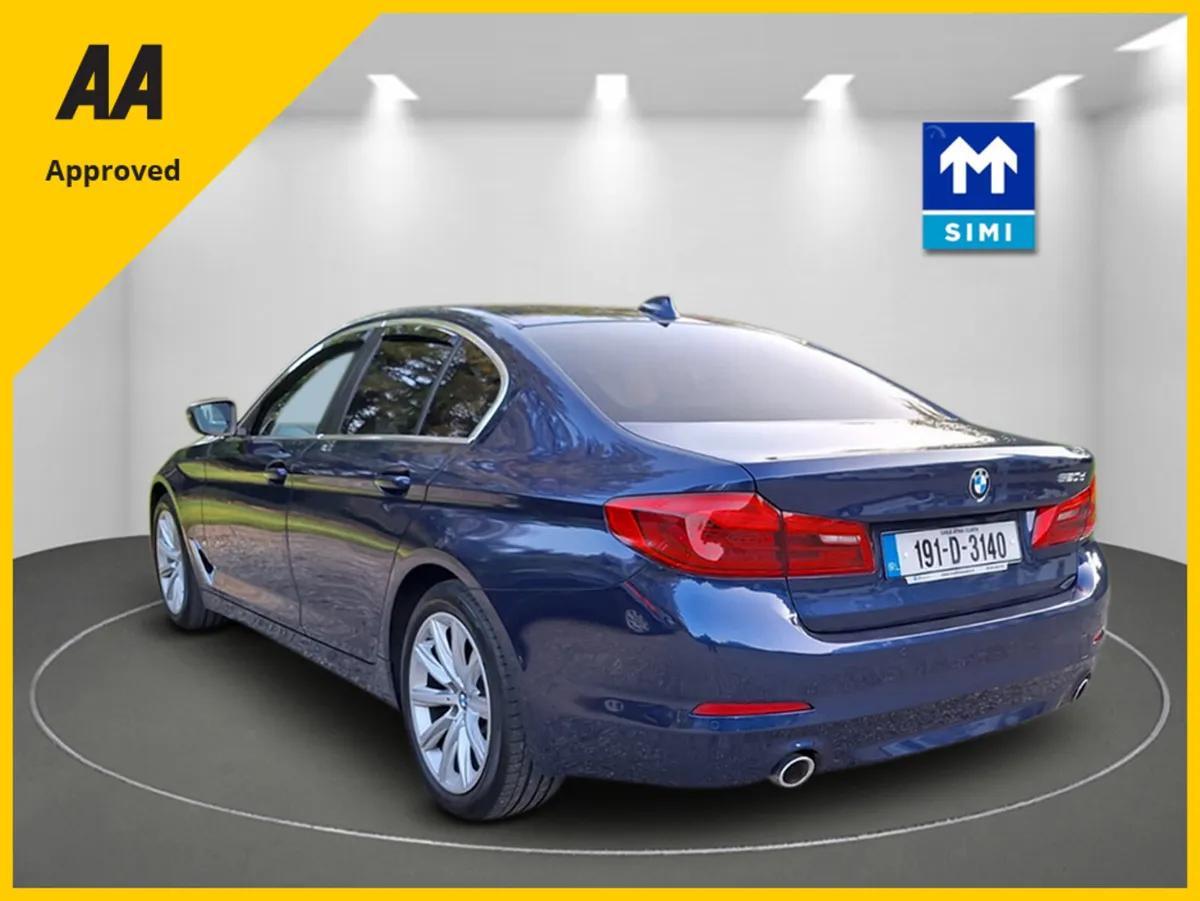 BMW 5-Series 4DR AUTO SE//LOW MILEAGE// - Image 4