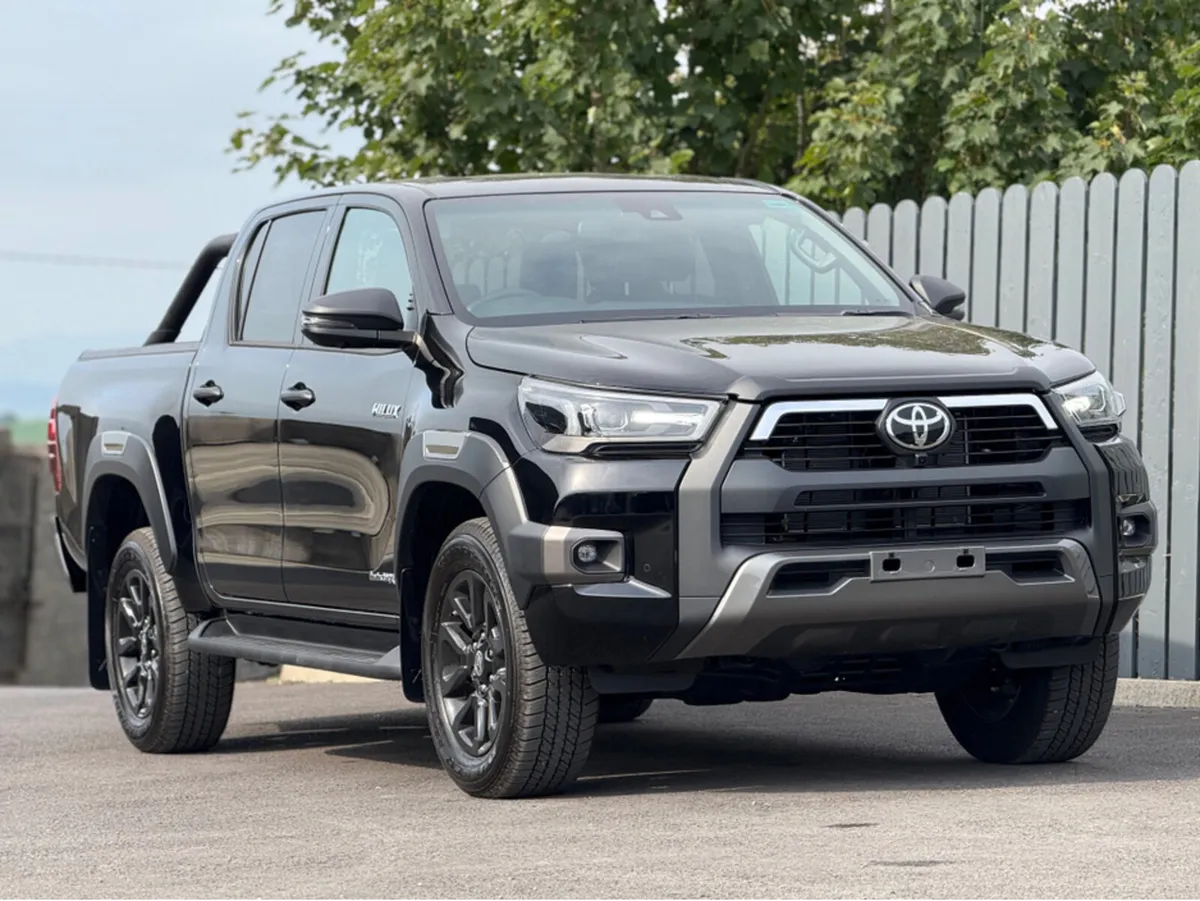Toyota Hilux RARE INVINCIBLE X MHEV 4 4WD - Image 4