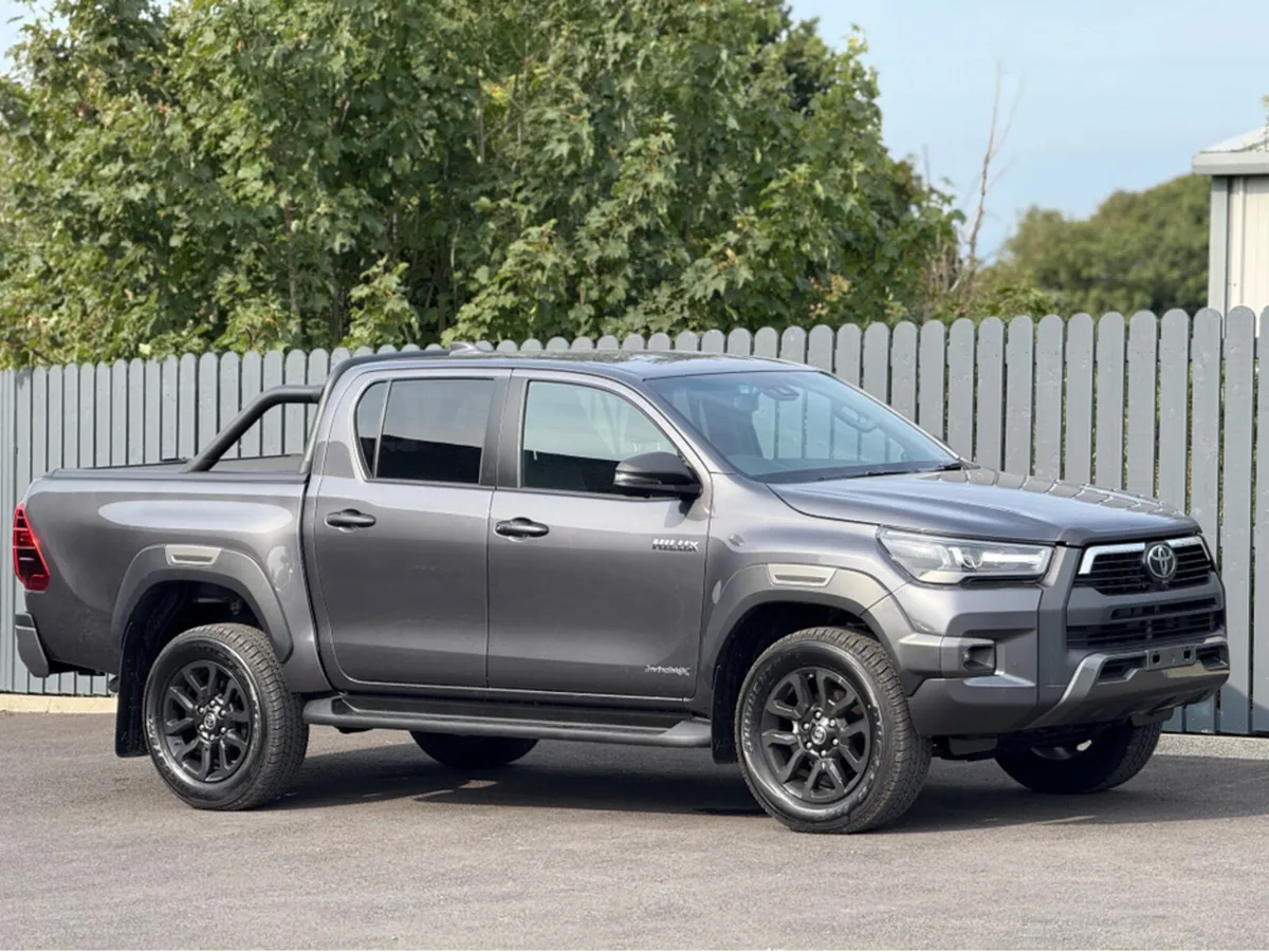 Toyota Hilux RARE INVINCIBLE X MHEV 4 4WD - Image 4