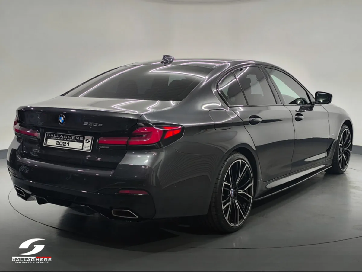 BMW 5-Series (211) 5 SERIES M SPORT AUTOMATIC - Image 4