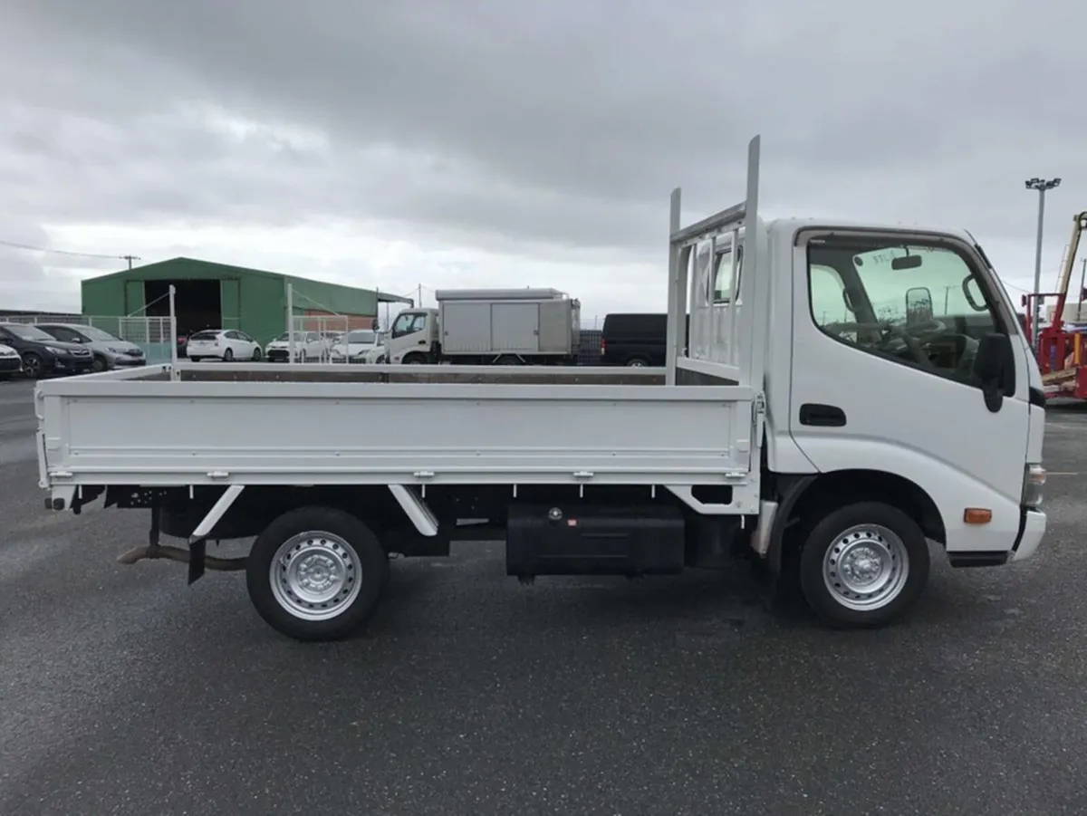 Toyota Dyna 3.0 DIESEL 4WD - Image 2