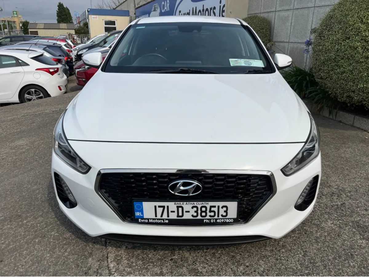 Hyundai i30 DELUXE 1.6 DIESEL //REVERSE CAMERA// - Image 3