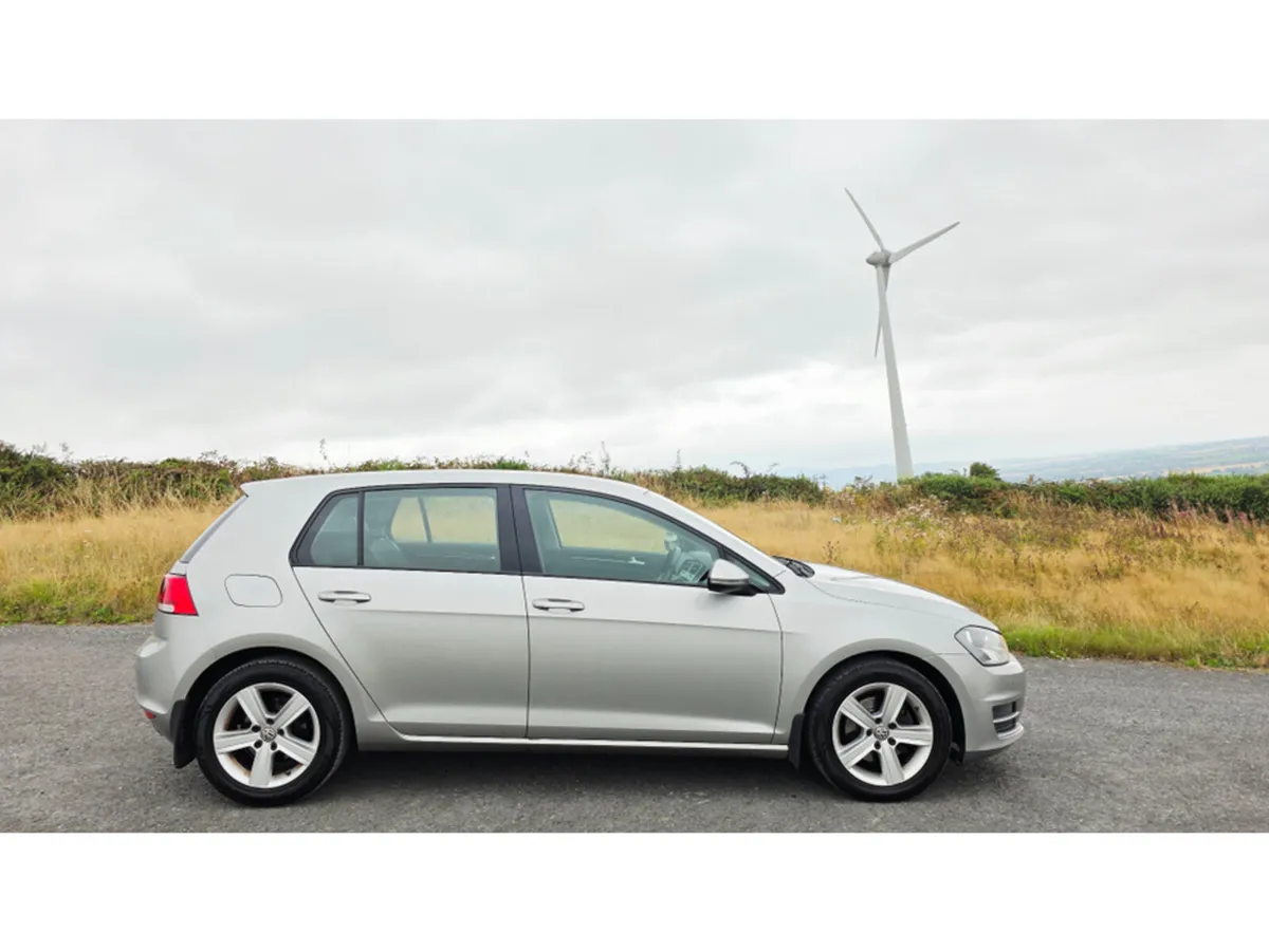 Volkswagen Golf HIGHLINE 1.2 TSI MANUAL 5SPEED 5DR - Image 3