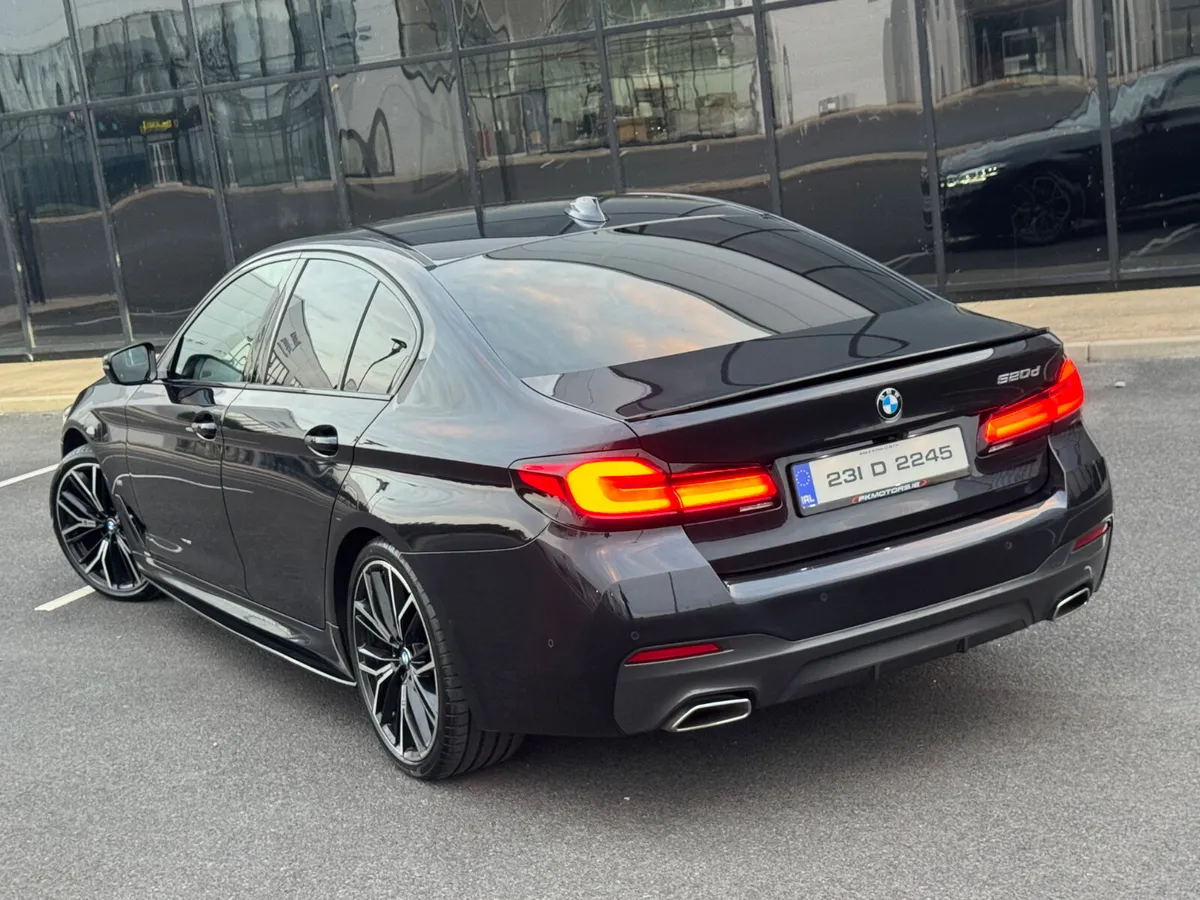 BMW 5-Series 2023 msport - Image 3