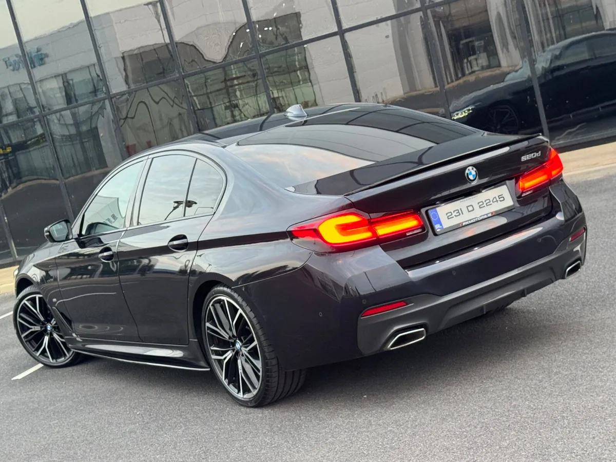 BMW 5-Series 2023 msport - Image 4