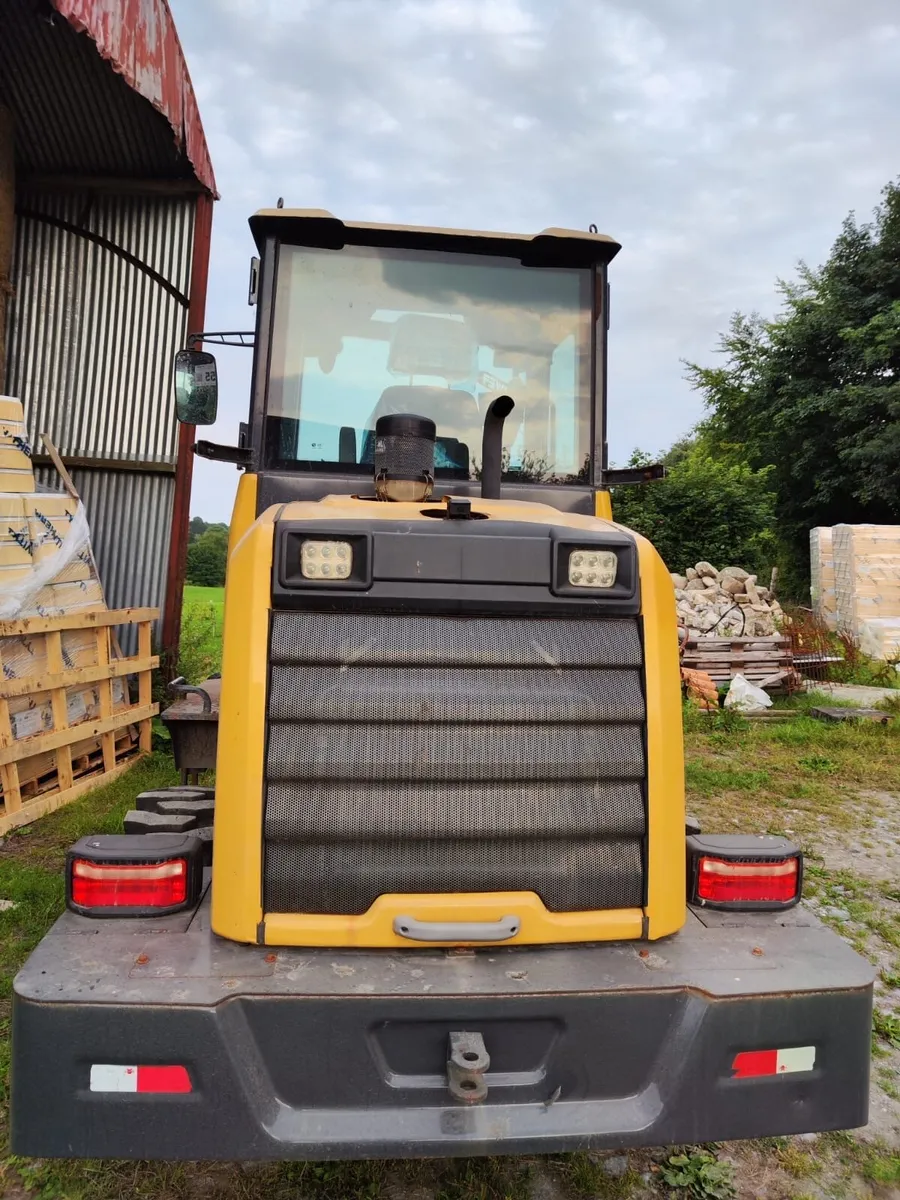 Small Loader - Image 4