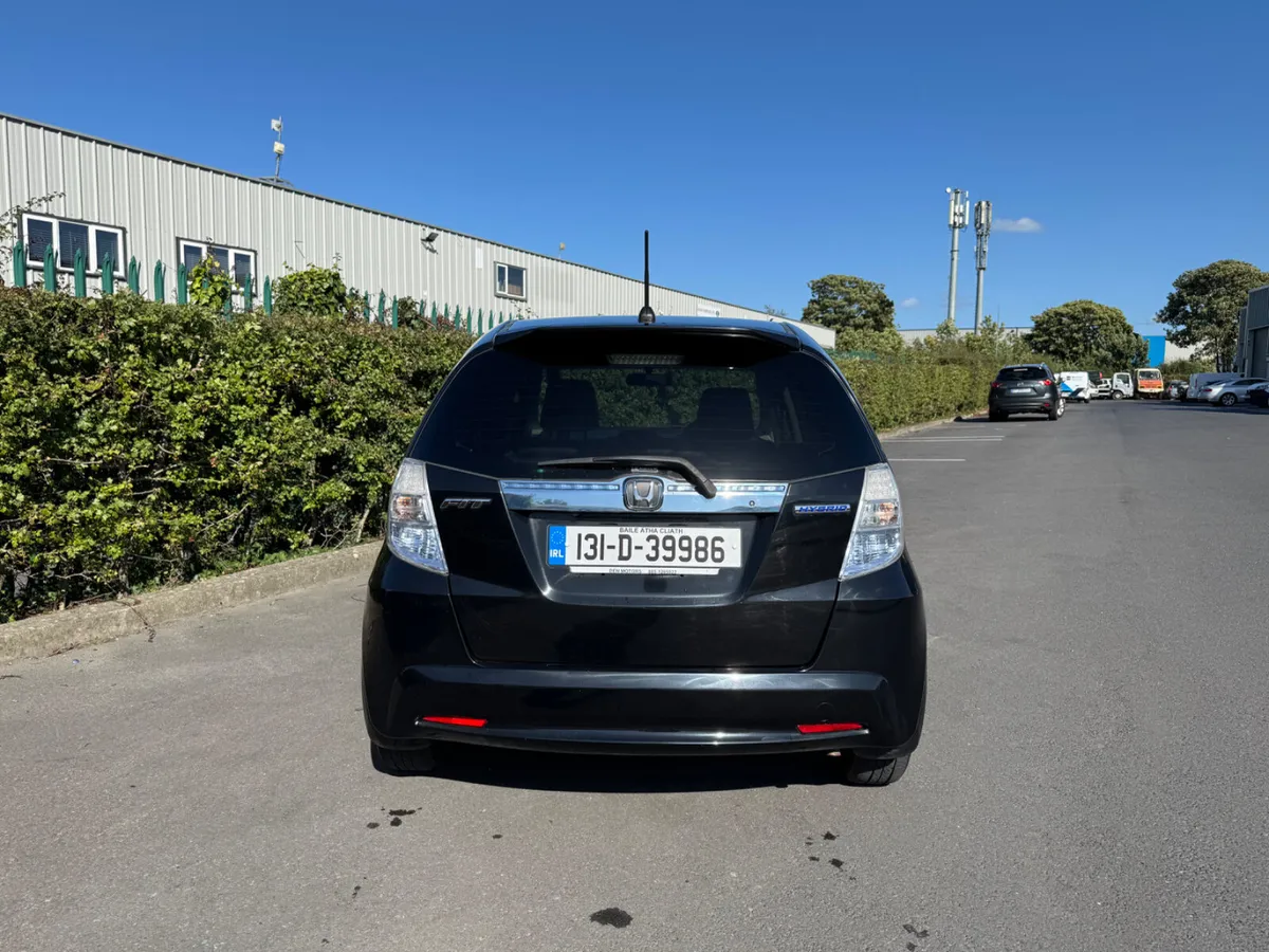 2013 Honda Fit GP1 Hybrid | High-Spec - Image 4