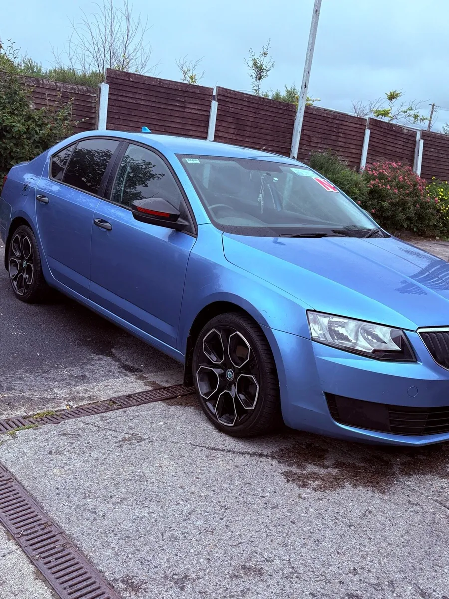 Car - Image 2