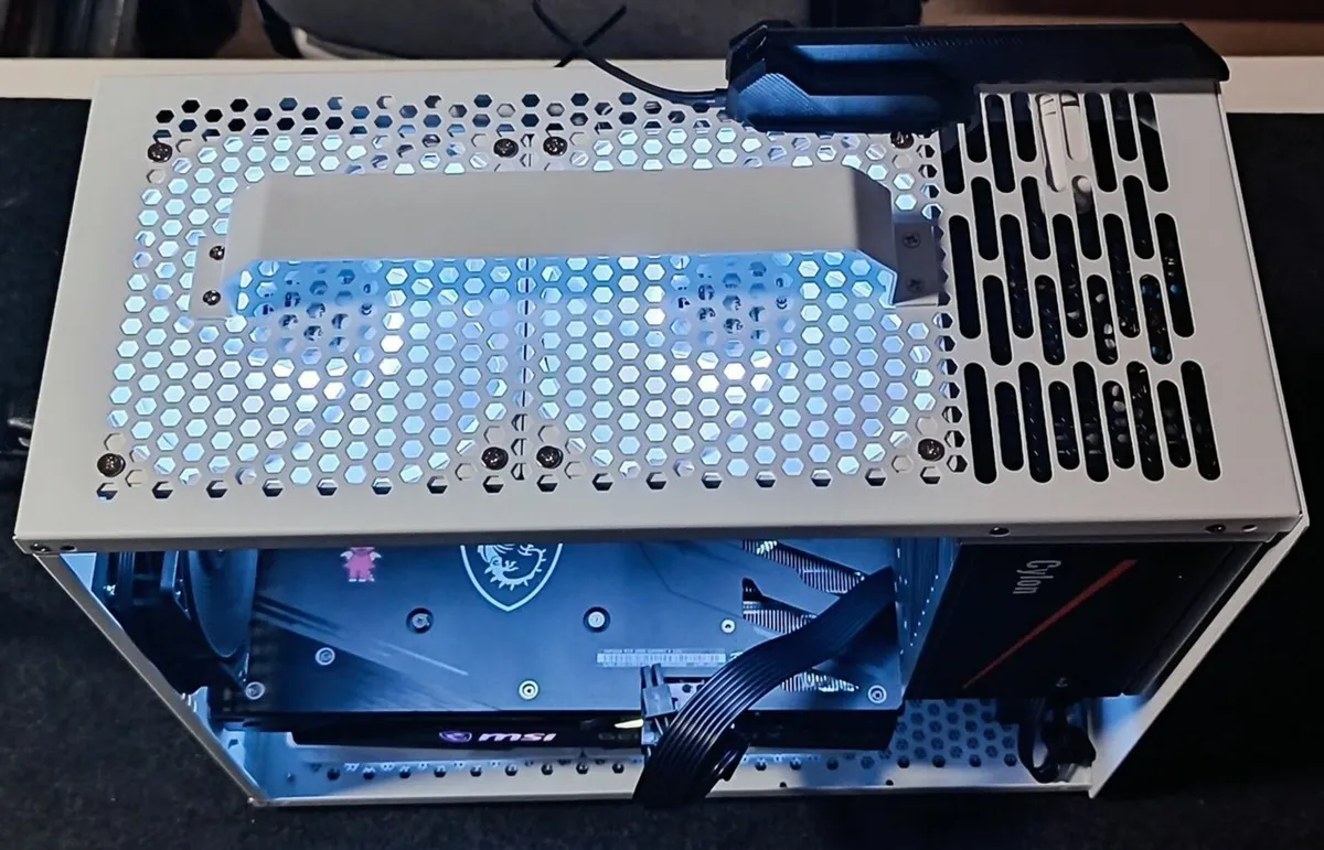ALAMENGDA White mini i5 RTX Gaming PC - Image 4