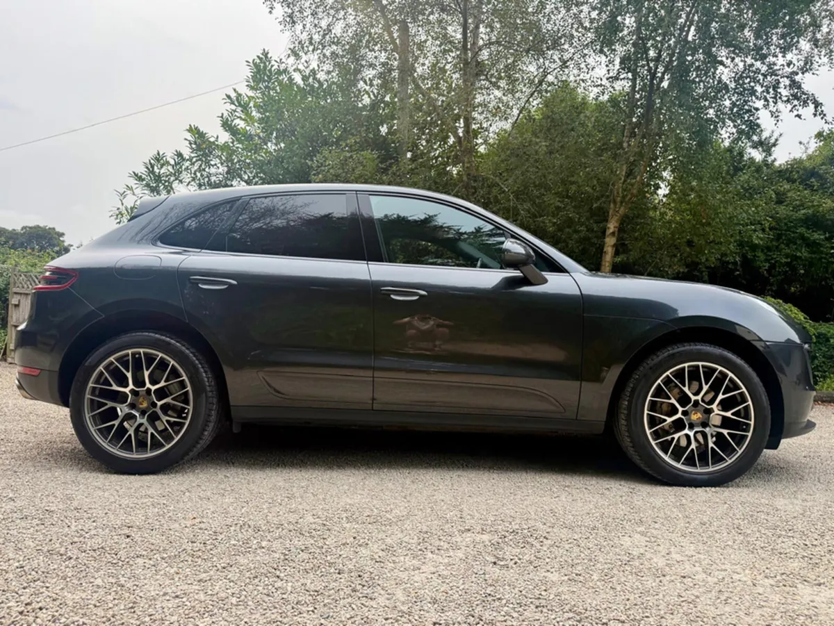 Porsche Macan 3.0 S DIESEL *Only 28000km…F.Porsche - Image 2