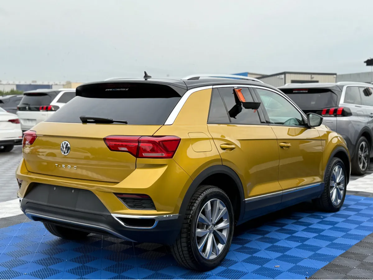 Volkswagen T-Roc DESIGN - 2.0L DIESEL - AUTO - 12M - Image 4