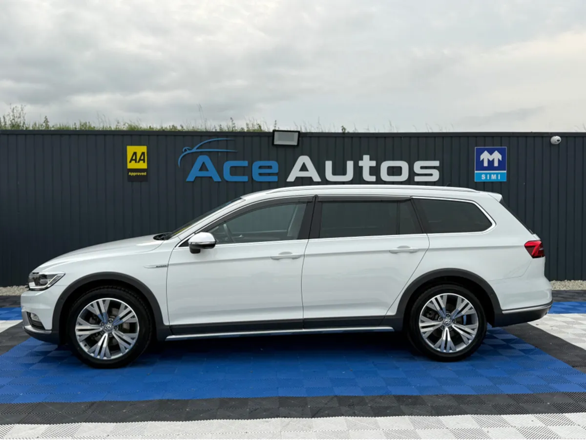 Volkswagen Passat ALLTRACK 4WD - 2.0L DIESEL - AUT - Image 4