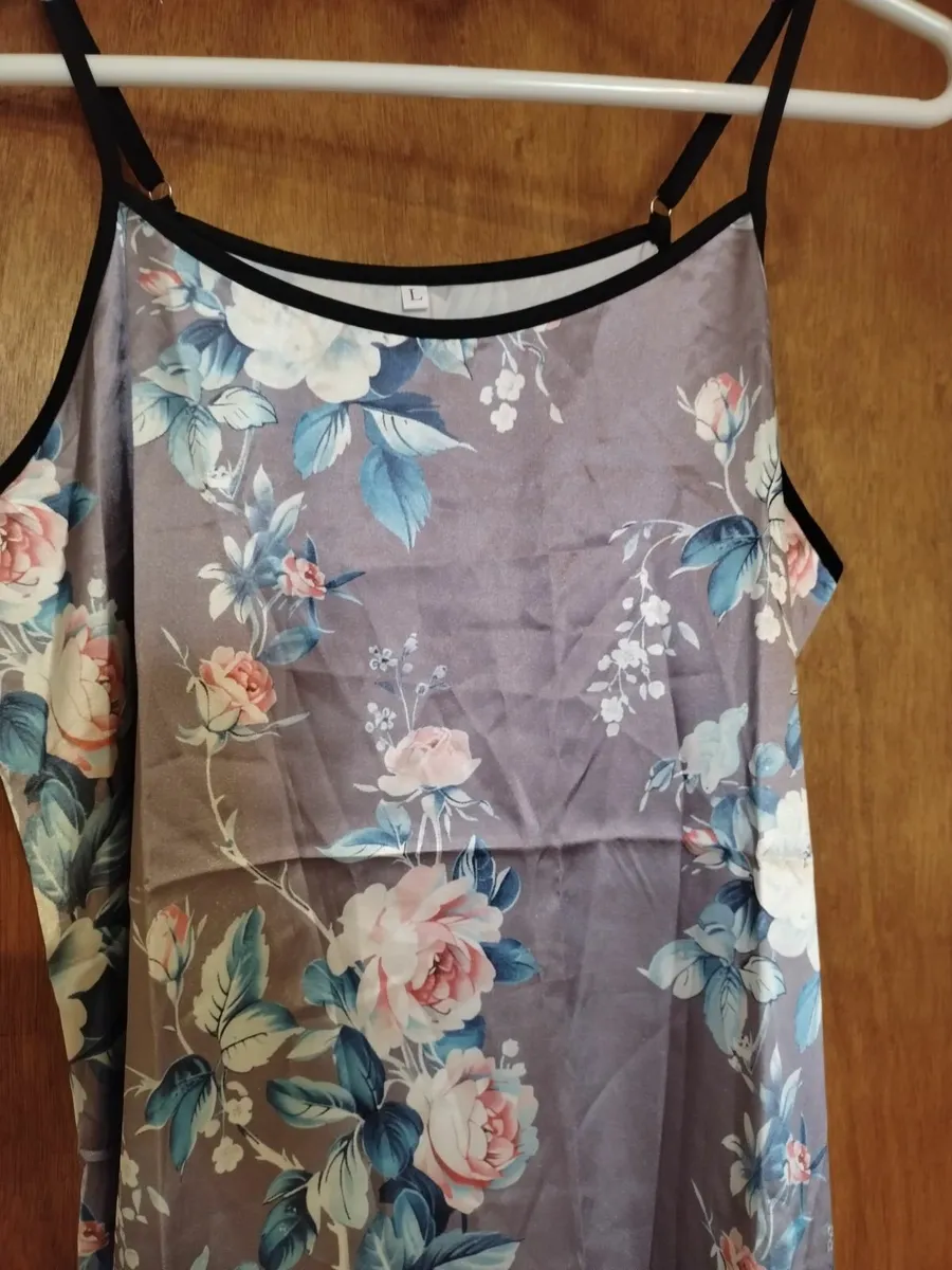 So sexy night dresses for crossdresser - Image 4
