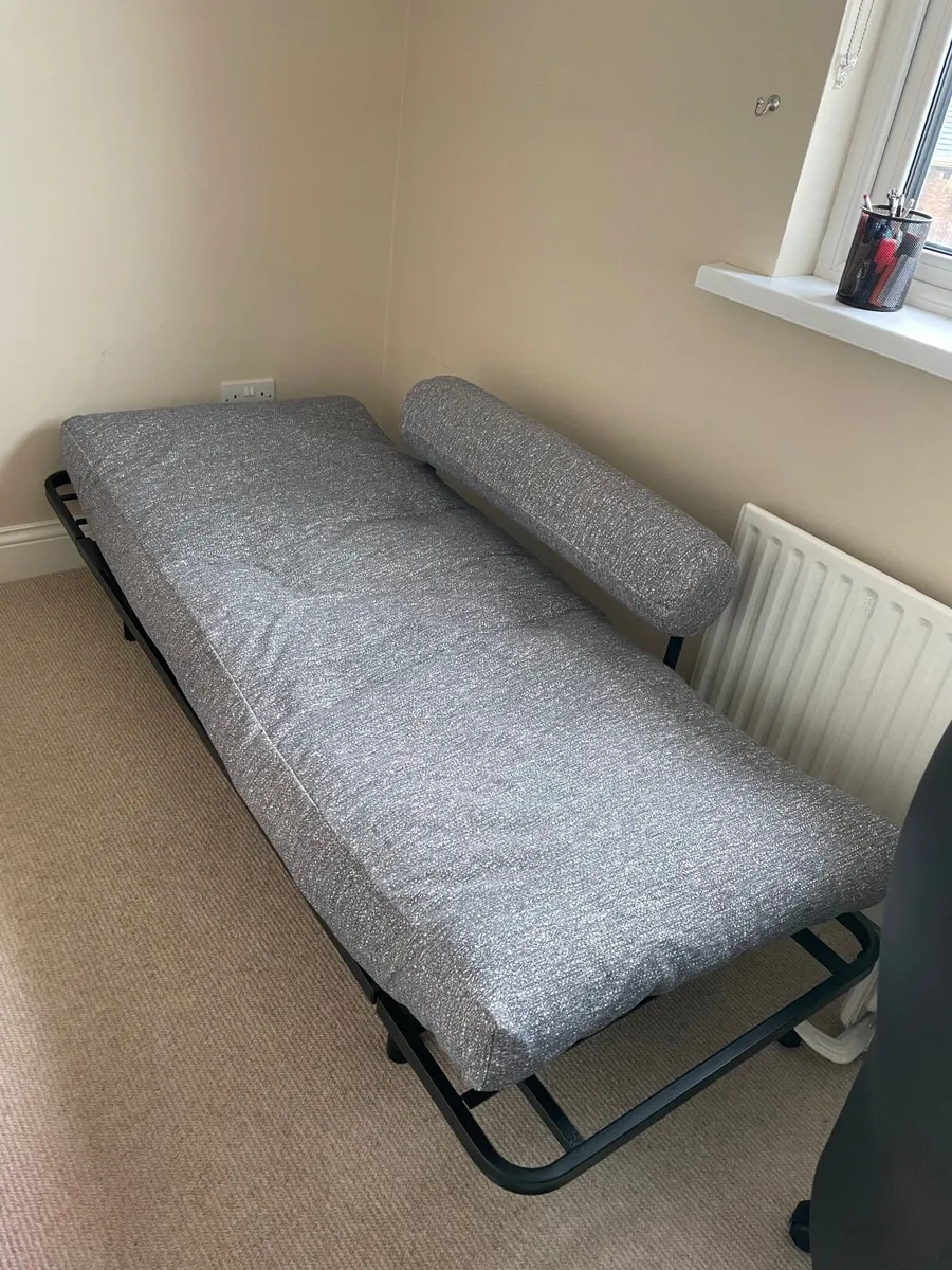 Chaise long /Bed - Image 1