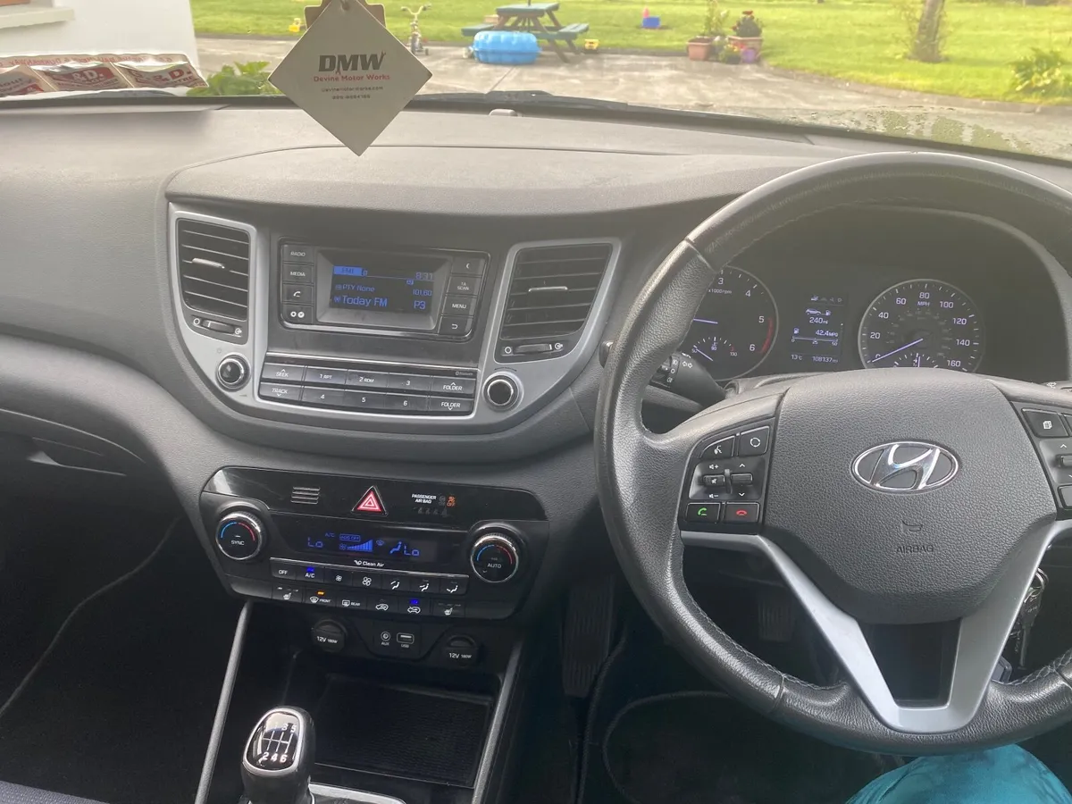 Hyundai Tucson 2015 - Image 2