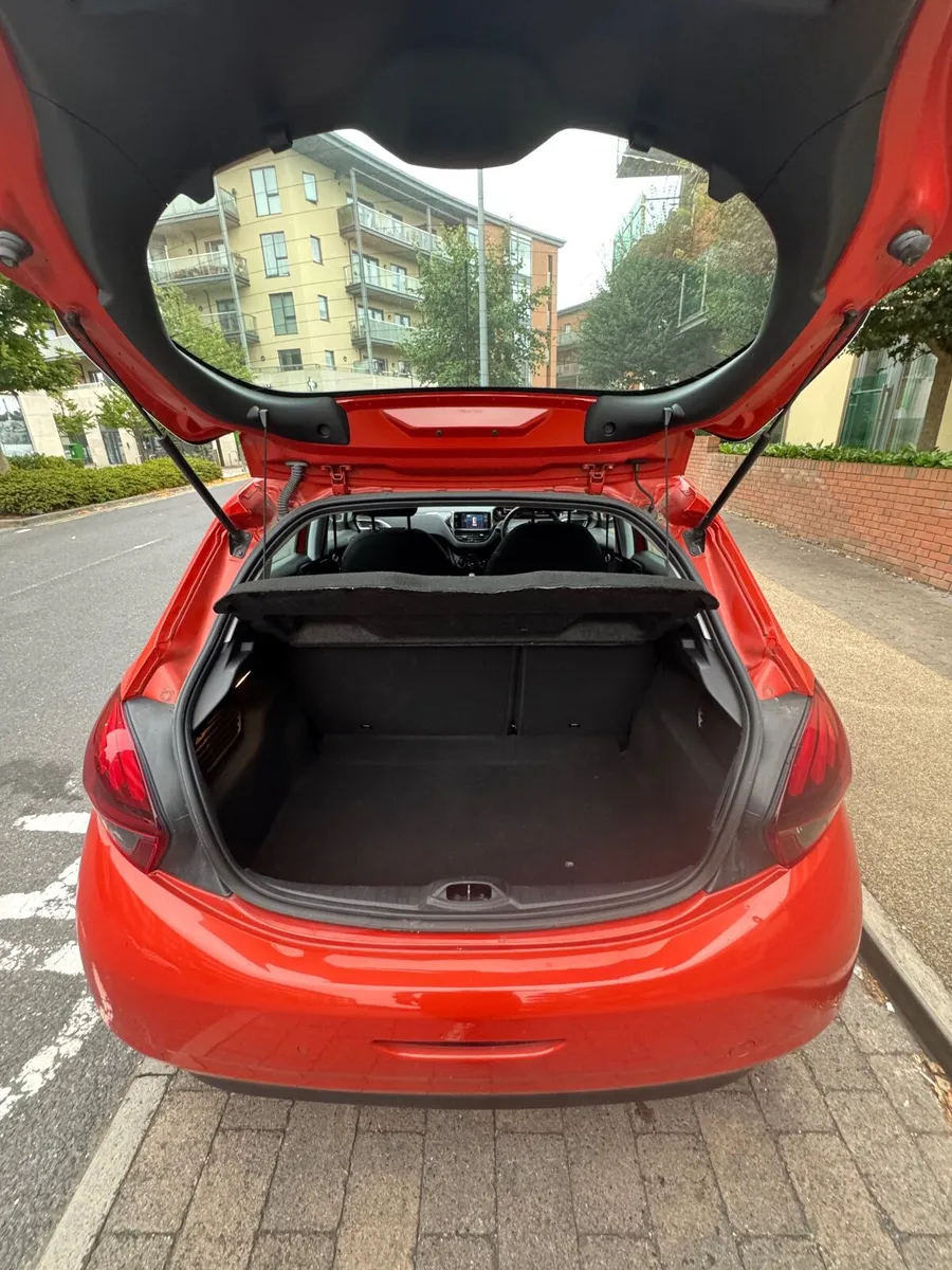 Peugeot 208 2016 - Image 3