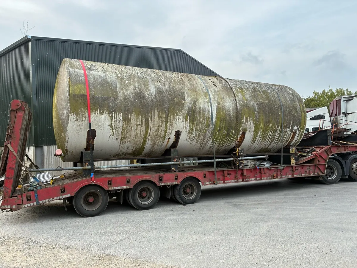 Oil tanks - Image 1