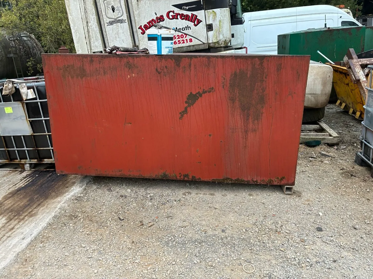 Oil tanks - Image 4