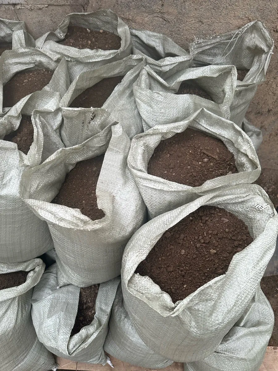 Topsoil - Image 2