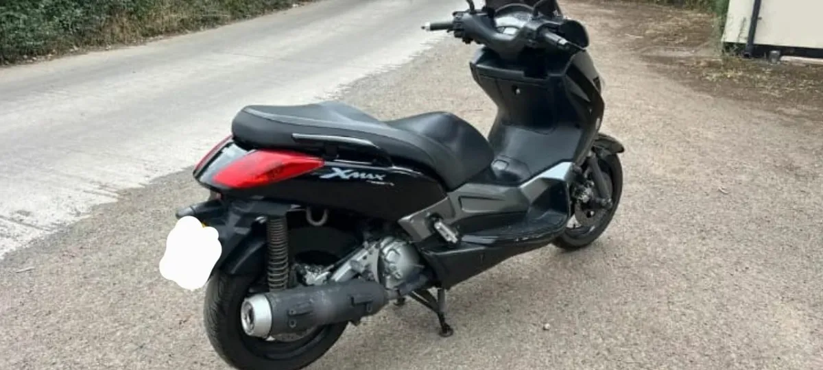 Yamaha xmax 250 - Image 3