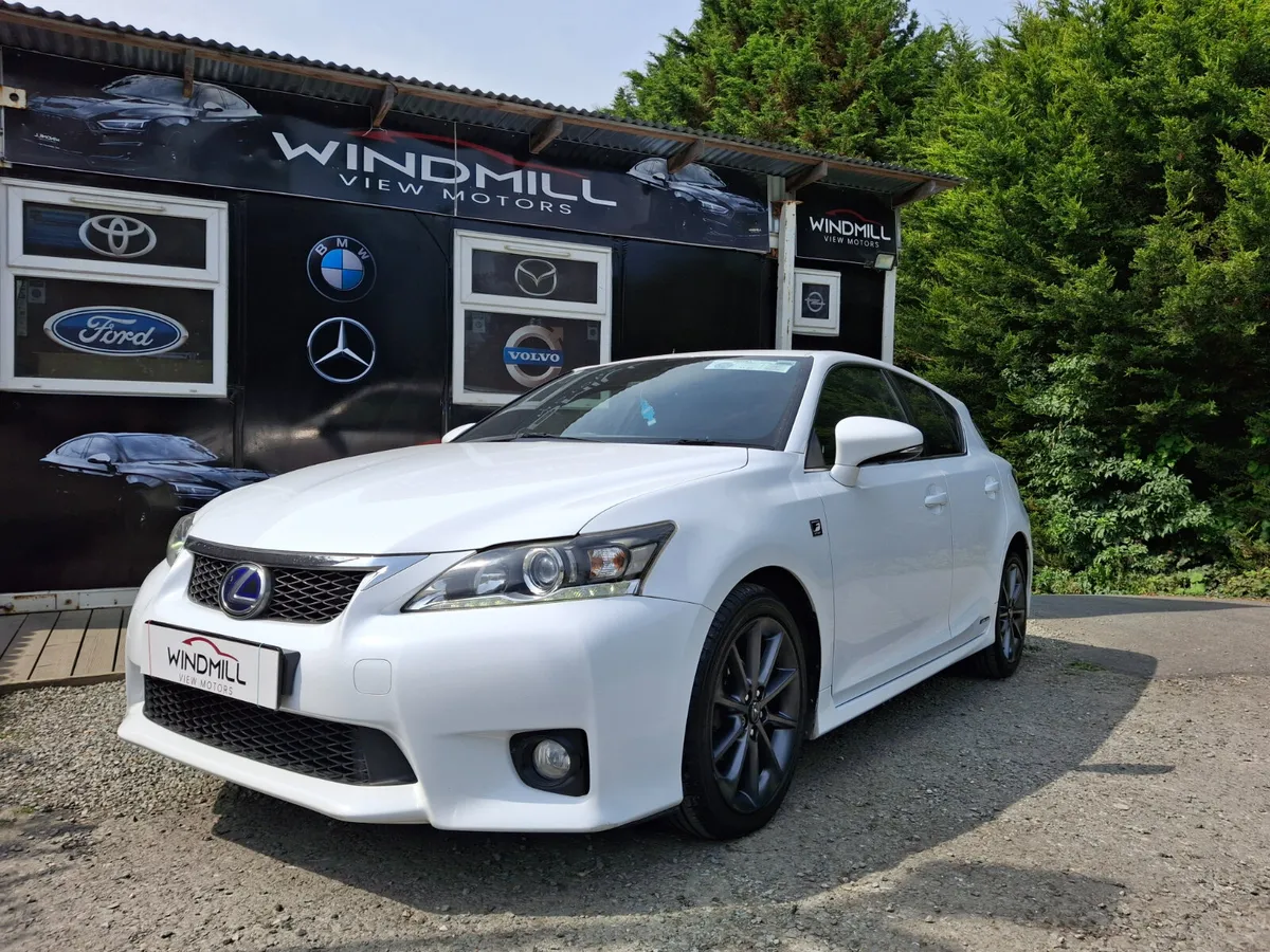 Lexus CT 2013 - Image 1