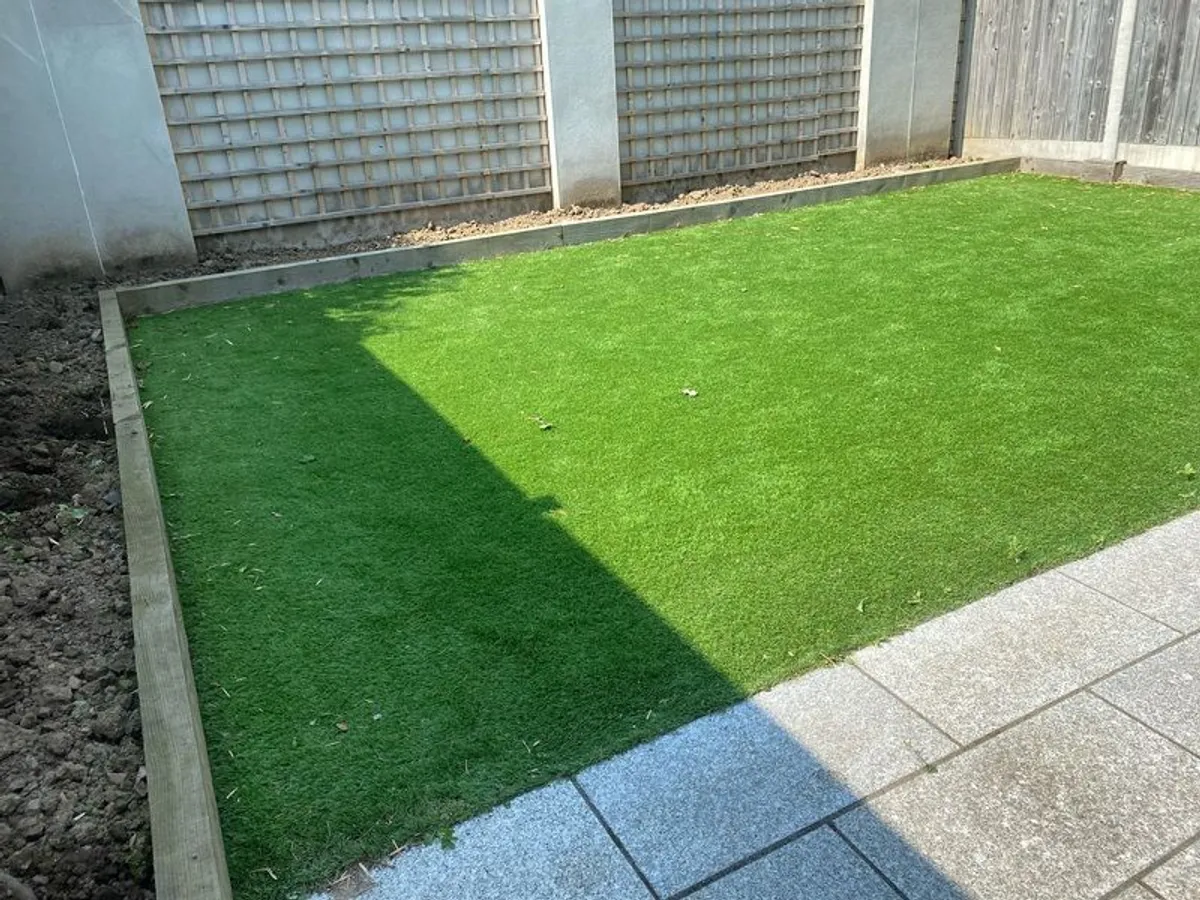 Fake Grass and Sleepers - Image 4