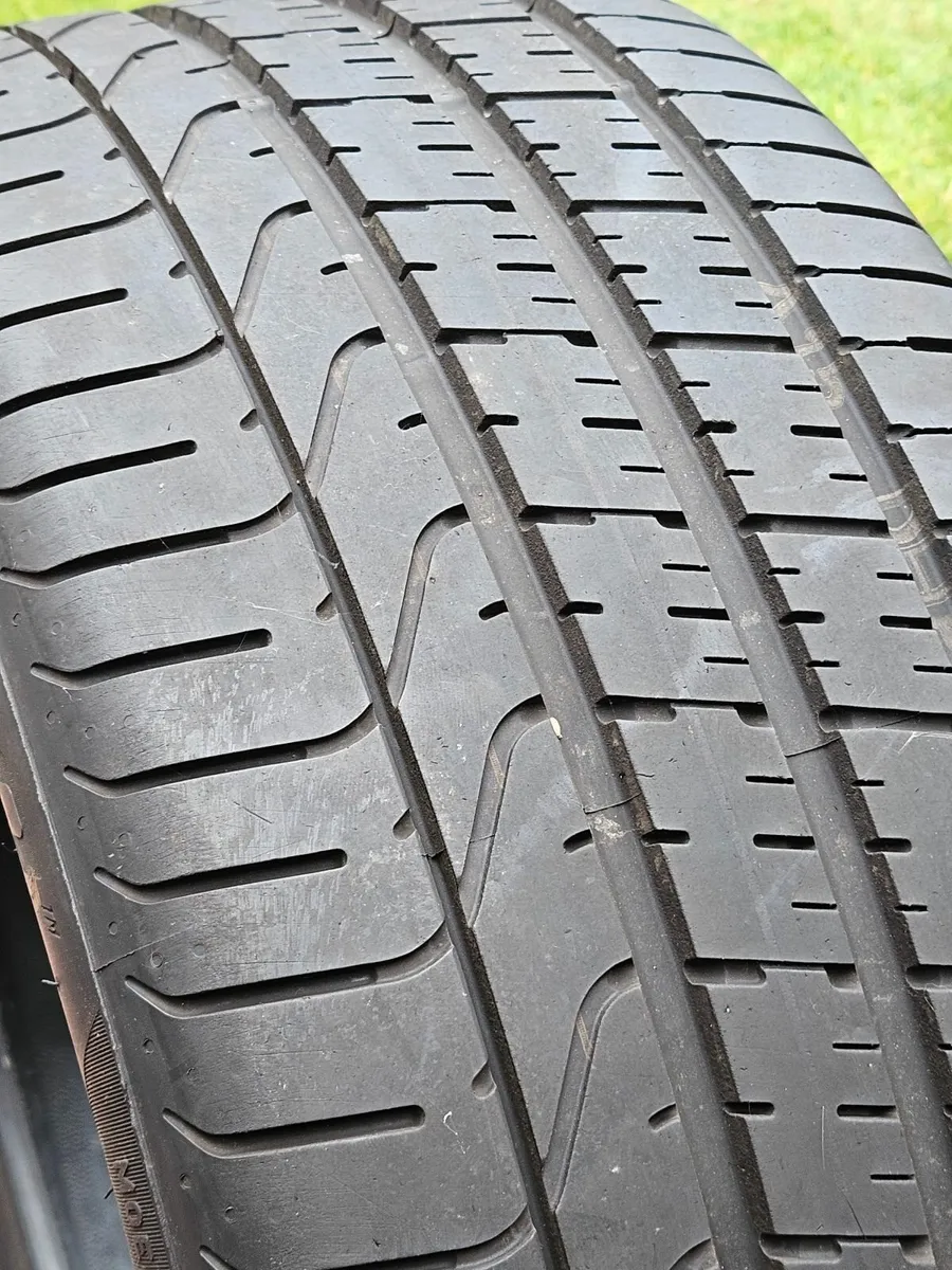 BMW Tyre - Image 1