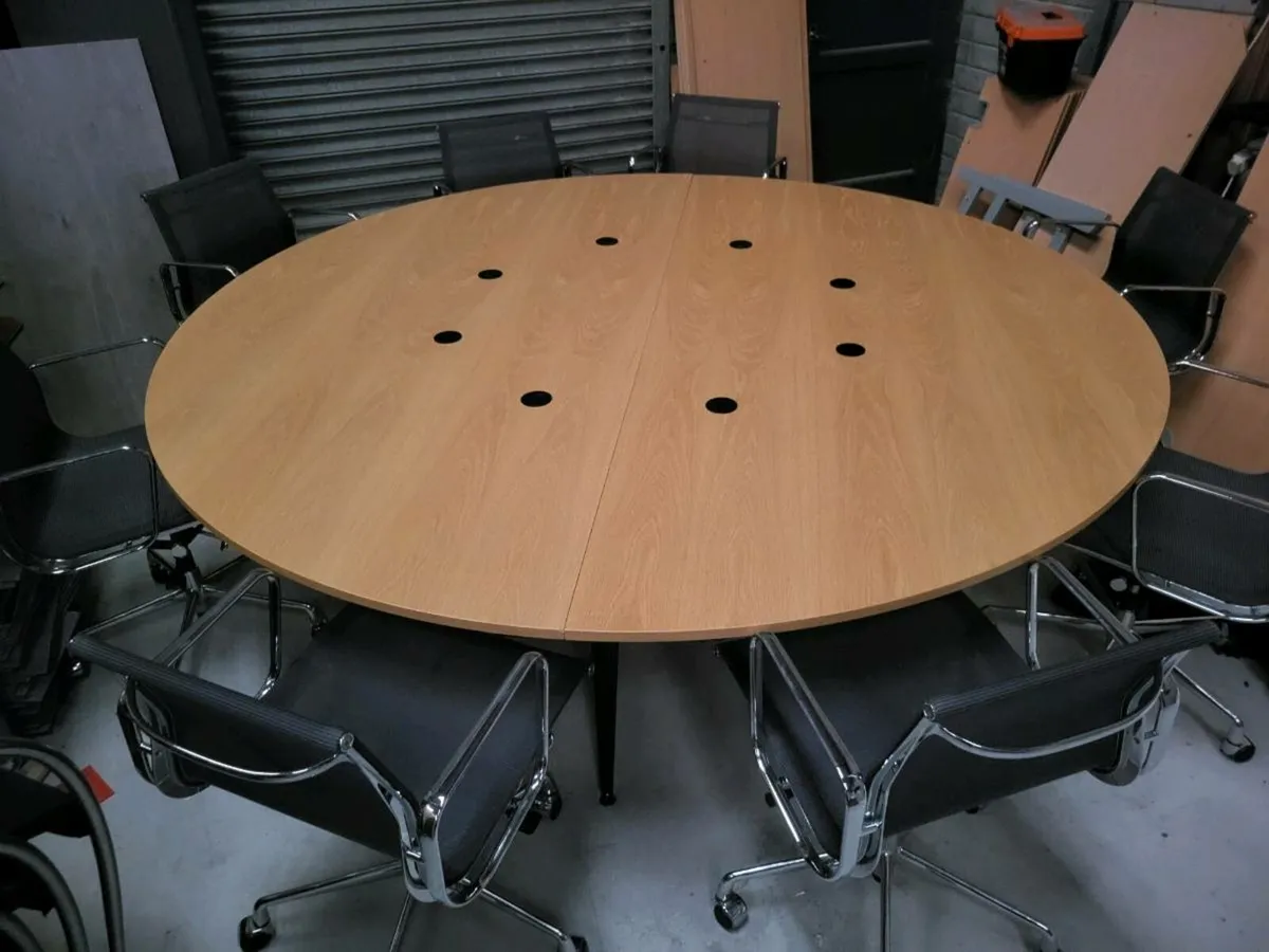 Superb Quality 2.5M Boardroom Table & 8 Chairs - Image 2